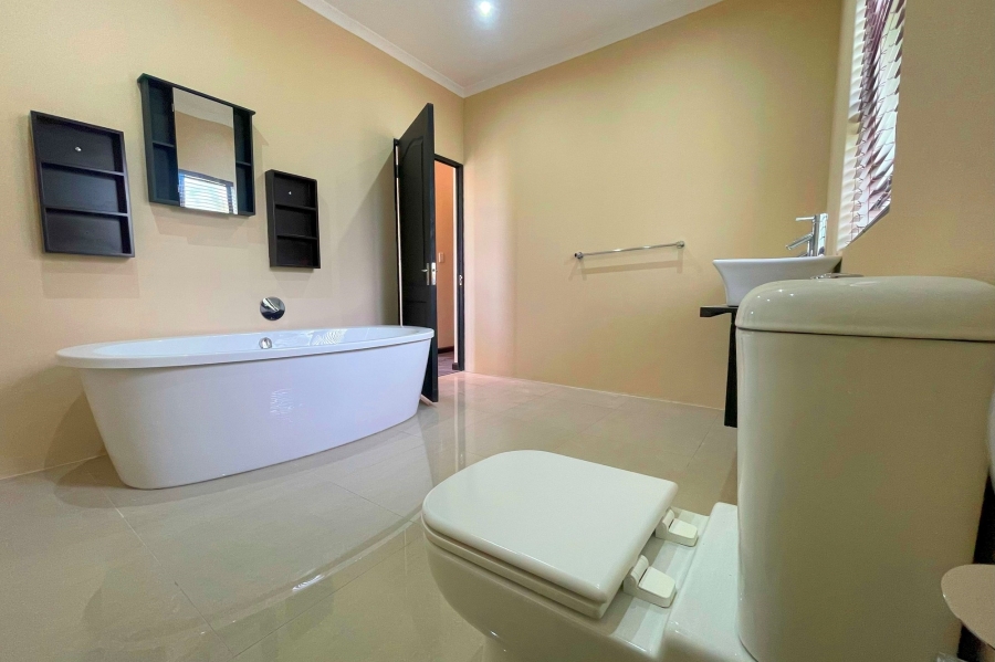 7 Bedroom Property for Sale in Sunset Beach Western Cape